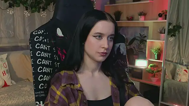 KiraLiLime online show from 03.06.25