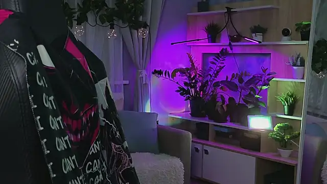 KiraLiLime online show from 03.19.25