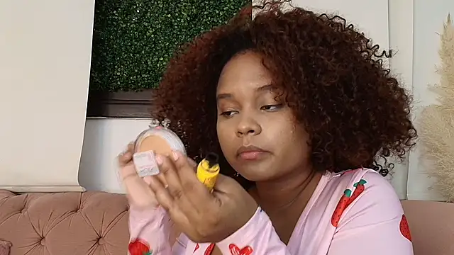 nataly velez online show from 11.19.25