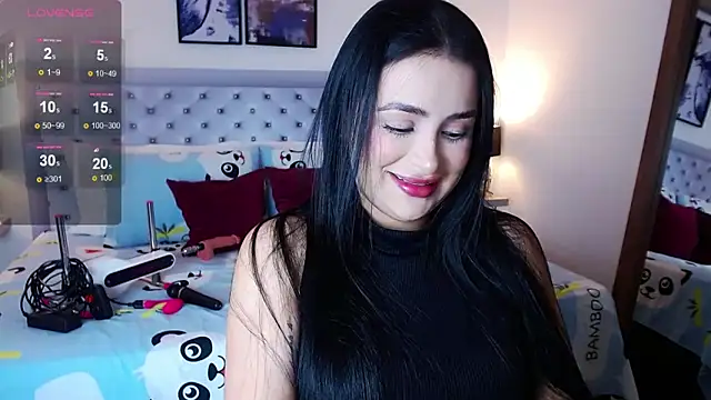 Snapshot of sarascottt chatting on 10.22.25 sarascottt online show from 10.22.25