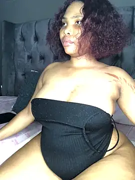 Anaelle24 online show from 01.15.25