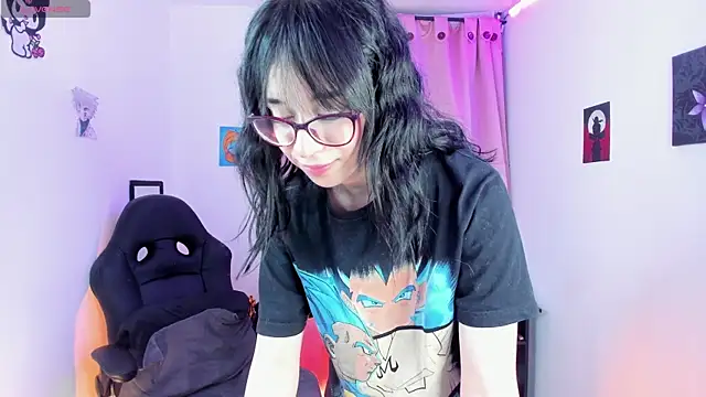 Snapshot of indra_cam chatting on 03.17.25 indra cam online show from 03.17.25