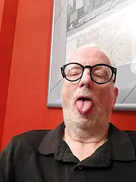 Greyhound70 online show from 02.22.26