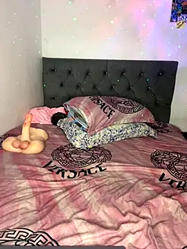 Snapshot of LalitaQueen chatting on 11.28.25 LalitaQueen online show from 11.28.25