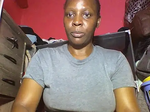 Snapshot of Sweet-piie chatting on 11.05.25 Sweet-piie online show from 11.05.25