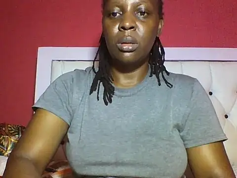 Snapshot of Sweet-piie chatting on 11.22.25 Sweet-piie online show from 11.22.25