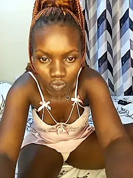 Snapshot of Slimthick900 chatting on 02.22.25 Slimthick900 online show from 02.22.25