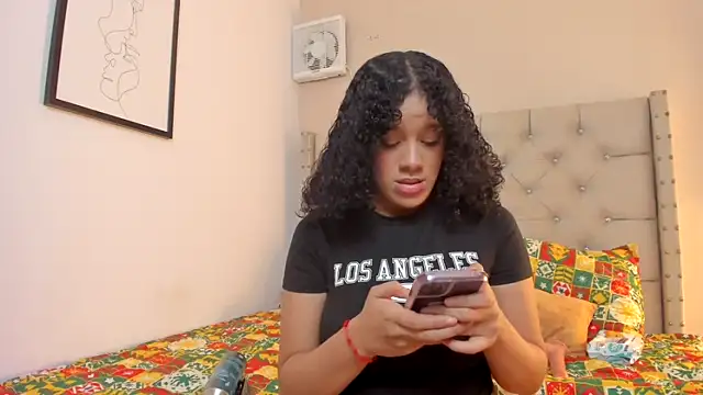 vanesasexyhot21 online show from 11.22.25