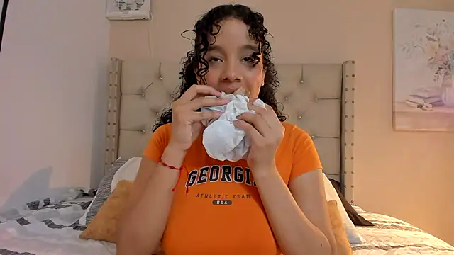 vanesasexyhot21 online show from 04.22.26
