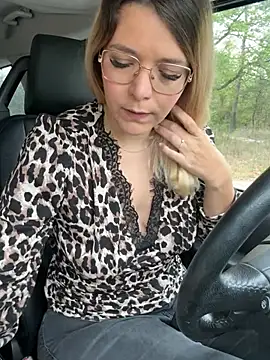 EmyLana online show from 04.22.26