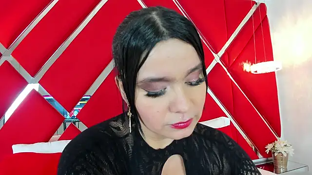 Snapshot of SusanCouper chatting on 02.26.25 SusanCouper online show from 02.26.25