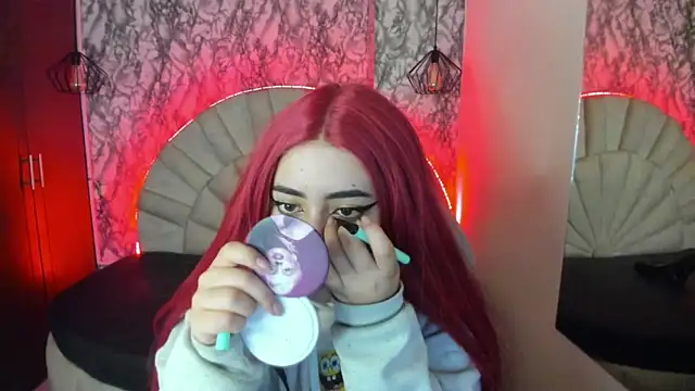 larissa01  online show from 03.17.25