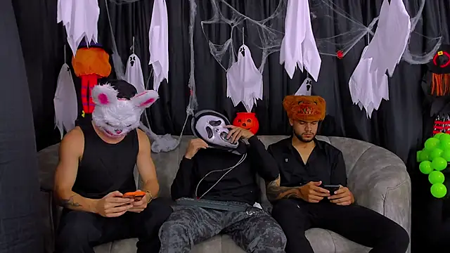 hot day online show from 10.31.25