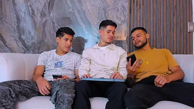 hot day online show from 11.10.25