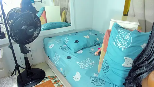 Evelonga 707 online show from 02.14.25