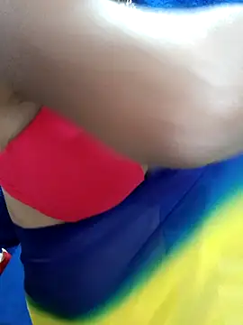 Snapshot of Savita_hotmom chatting on 11.18.25 Savita hotmom online show from 11.18.25