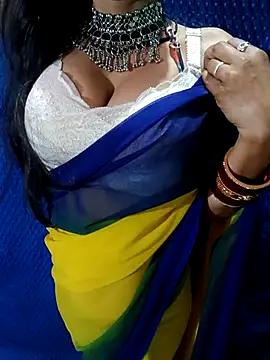 Snapshot of Savita_hotmom chatting on 01.05.26 Savita hotmom online show from 01.05.26