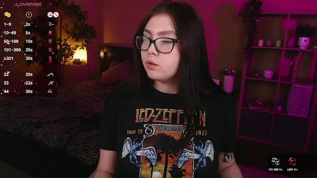 Arizonaa Muse online show from 02.08.25