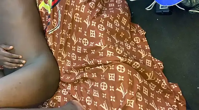 Snapshot of bad-boy-2002 chatting on 03.01.25 bad-boy-2002 online show from 03.01.25