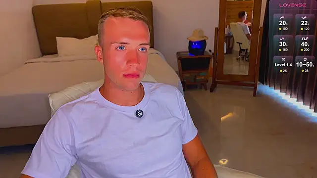 Snapshot of tommy_cumfinger chatting on 11.05.25 tommy cumfinger online show from 11.05.25