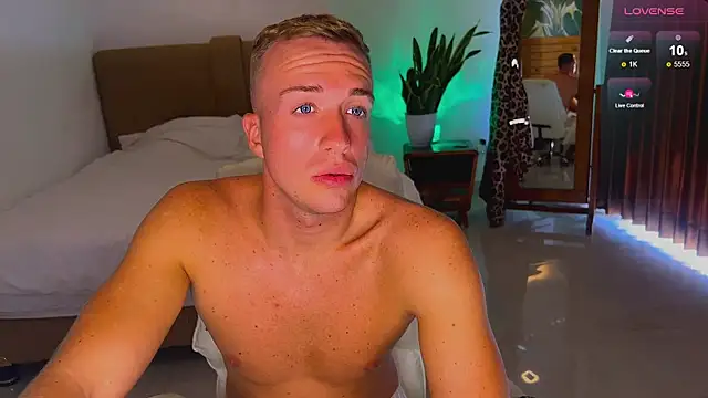 Snapshot of tommy_cumfinger chatting on 11.17.25 tommy cumfinger online show from 11.17.25