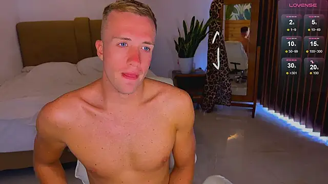 Snapshot of tommy_cumfinger chatting on 12.02.25 tommy cumfinger online show from 12.02.25