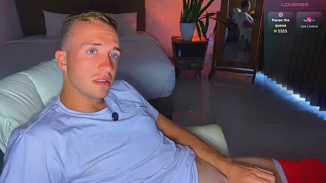 Snapshot of tommy_cumfinger chatting on 02.22.26 tommy cumfinger online show from 02.22.26