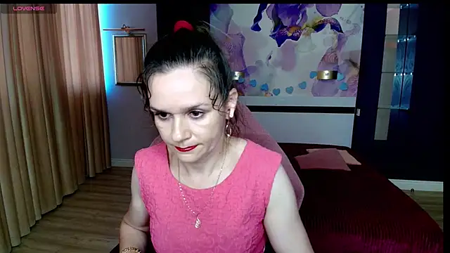 Snapshot of AriaGray chatting on 07.05.26 AriaGray online show from 07.05.26