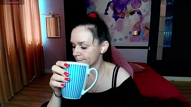 Snapshot of AriaGray chatting on 07.11.26 AriaGray online show from 07.11.26