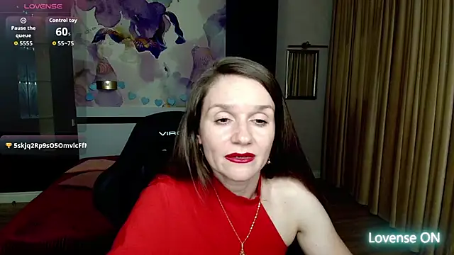 Snapshot of AriaGray chatting on 07.23.26 AriaGray online show from 07.23.26