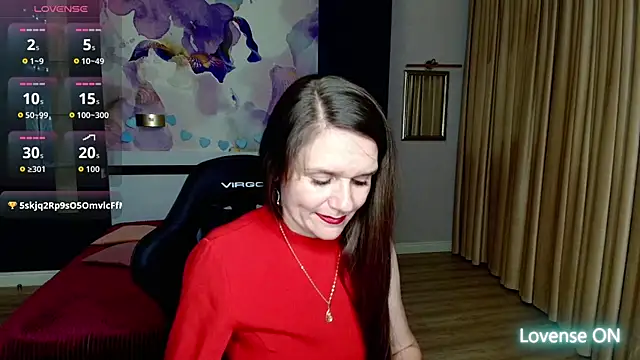 Snapshot of AriaGray chatting on 07.23.26 AriaGray online show from 07.23.26
