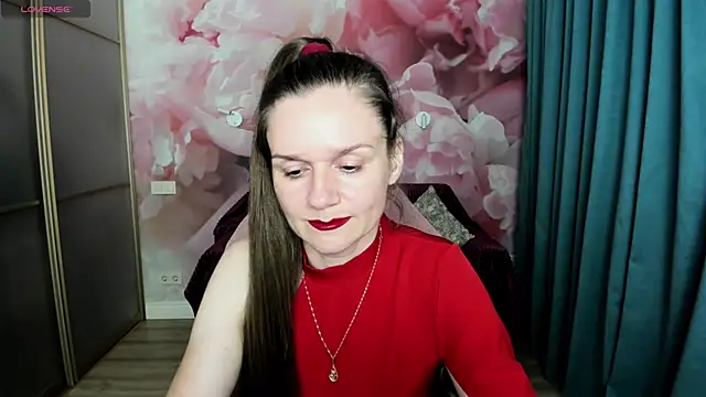 Snapshot of AriaGray chatting on 07.29.26 AriaGray online show from 07.29.26