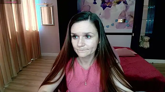 Snapshot of AriaGray chatting on 08.01.26 AriaGray online show from 08.01.26