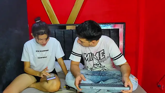 Snapshot of FerneyManti chatting on 12.04.25 FerneyManti online show from 12.04.25