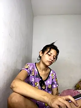 Snapshot of FerneyManti chatting on 12.16.25 FerneyManti online show from 12.16.25