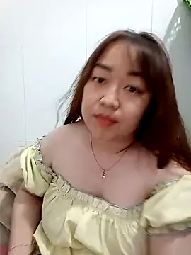 VyOanh2K online show from 02.18.25