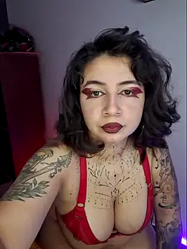 Snapshot of Aria_Bennett21 chatting on 12.13.24 Aria Bennett21 online show from 12.13.24