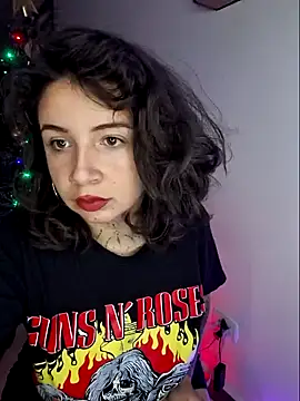 Snapshot of Aria_Bennett21 chatting on 12.23.24 Aria Bennett21 online show from 12.23.24