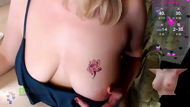 Snapshot of _-Luna-_ chatting on 03.22.26 -Luna- online show from 03.22.26