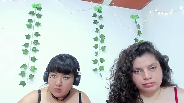 Snapshot of Karol_IsabelCouple chatting on 03.19.25 Karol IsabelCouple online show from 03.19.25