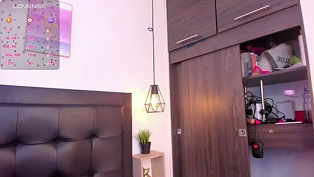 Snapshot of sweet_abby1 chatting on 12.10.24 sweet abby1 online show from 12.10.24