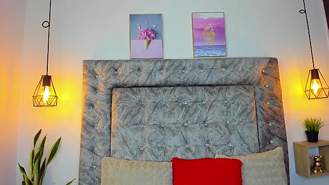 Snapshot of sweet_abby1 chatting on 02.25.25 sweet abby1 online show from 02.25.25