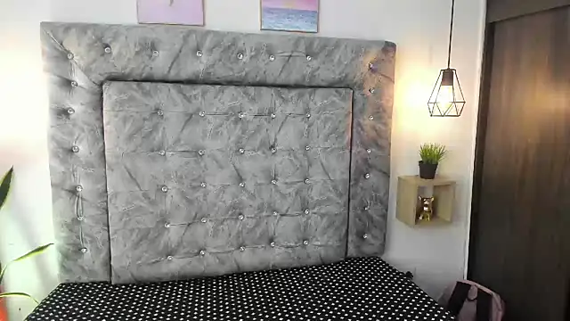 Snapshot of sweet_abby1 chatting on 03.14.25 sweet abby1 online show from 03.14.25