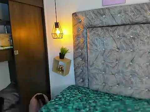 Snapshot of sweet_abby1 chatting on 09.11.25 sweet abby1 online show from 09.11.25