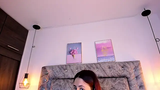 Snapshot of sweet_abby1 chatting on 09.19.25 sweet abby1 online show from 09.19.25