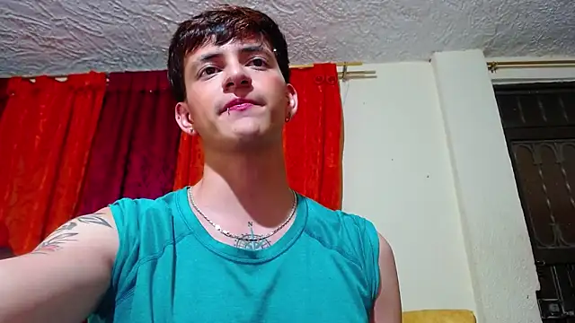 Snapshot of GabyThoms chatting on 01.15.25 GabyThoms online show from 01.15.25