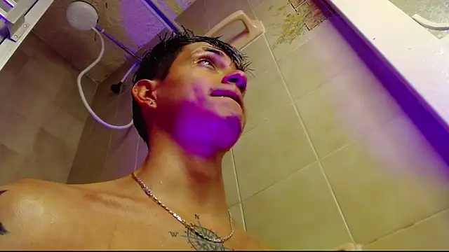 Snapshot of GabyThoms chatting on 01.25.25 GabyThoms online show from 01.25.25