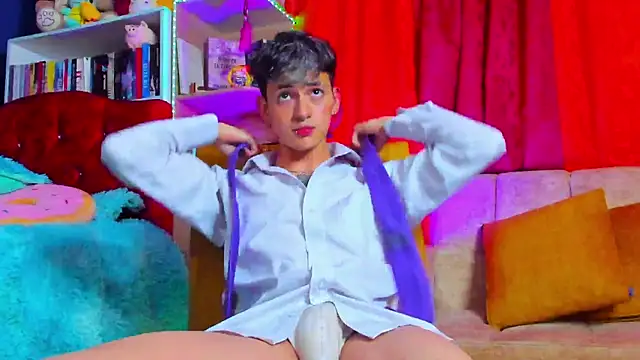 Snapshot of GabyThoms chatting on 02.26.25 GabyThoms online show from 02.26.25