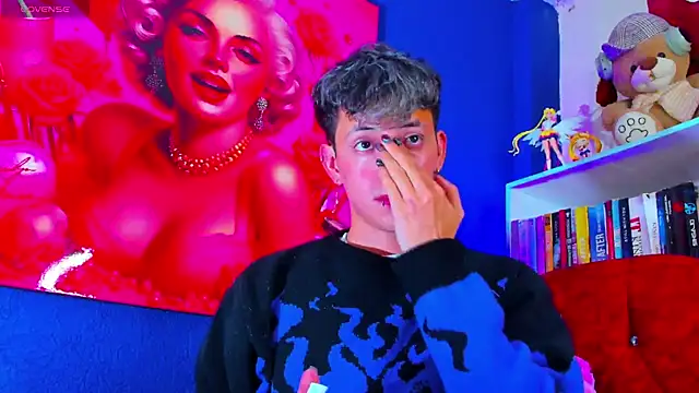 Snapshot of GabyThoms chatting on 02.27.25 GabyThoms online show from 02.27.25