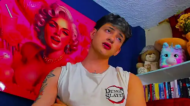 Snapshot of GabyThoms chatting on 03.11.25 GabyThoms online show from 03.11.25